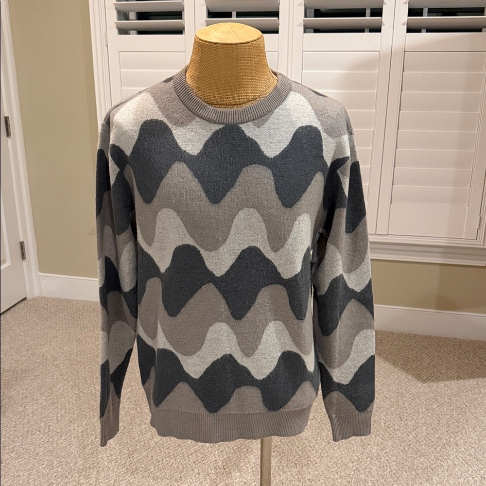 Mr. P, 100% virgin wool, Wave Pattern Gray Sweater, Large / Mr Porter